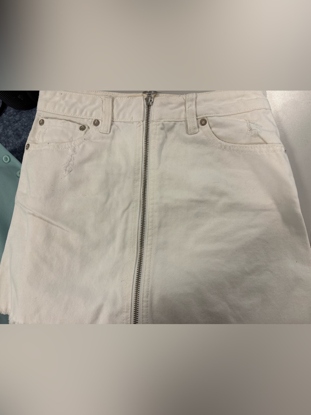 We The Free by Free People -White Denim zip front mini skirt - (xs/sm)